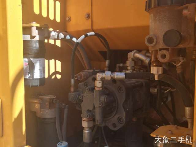 徐工 XE135D 挖掘机