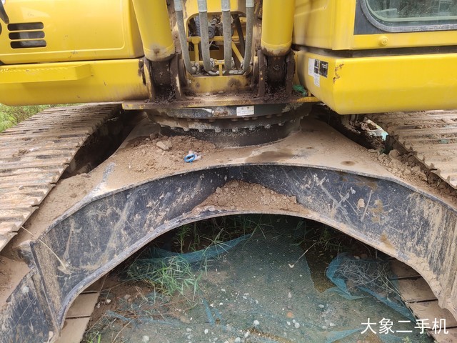 小松 PC220-8M0 挖掘机