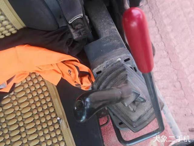 神钢 SK350LC-8 挖掘机