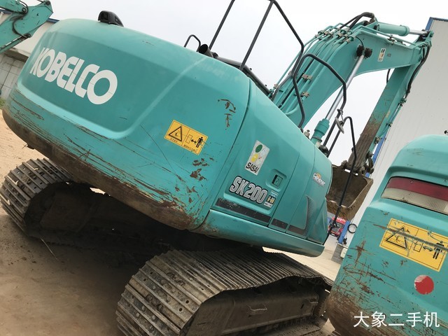 神钢 SK200-10 挖掘机