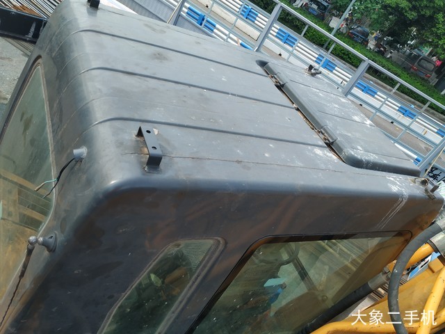 现代 R210W-7 挖掘机