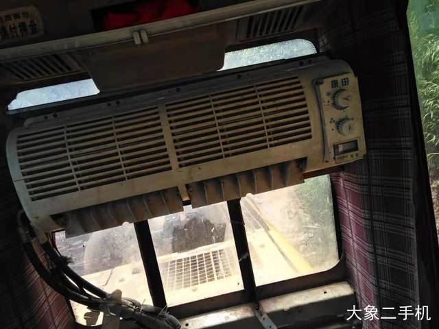 卡特彼勒 320B 挖掘机