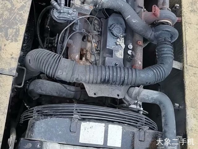 卡特彼勒 320B 挖掘机