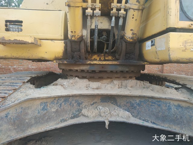 小松 PC220-8 挖掘机