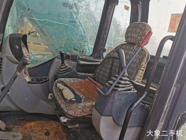 神钢 SK260LC-8 挖掘机