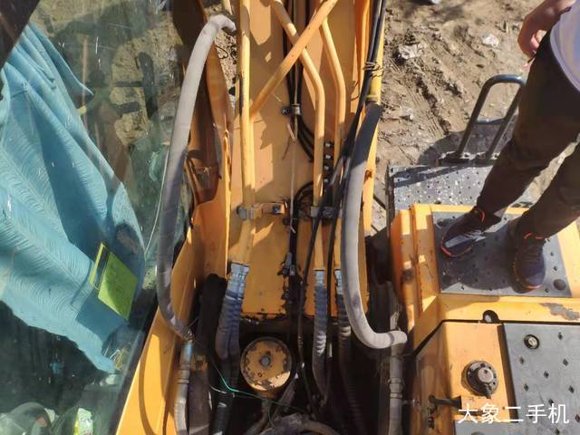 现代 R150W-9 挖掘机