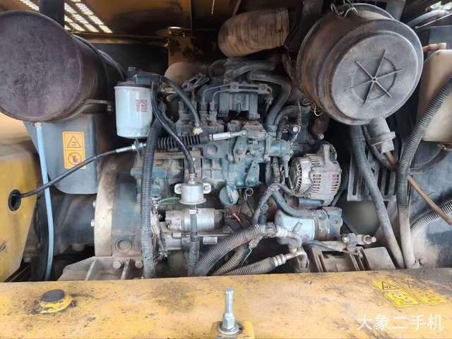 徐工 XE75D 挖掘机