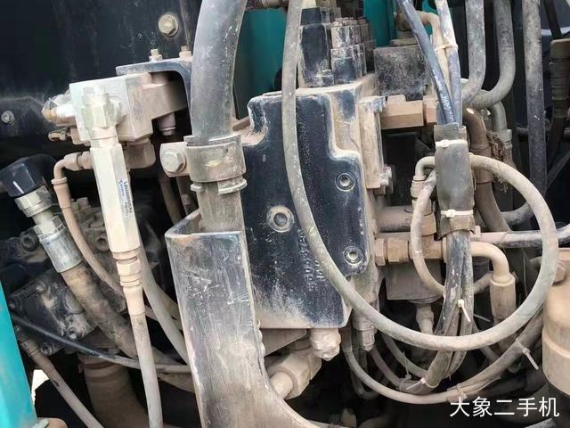 神钢 SK75-8 挖掘机