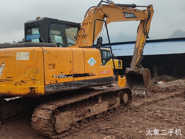 三一重工 SY135C-8 挖掘机