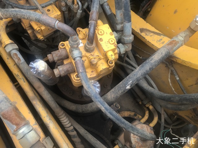 龙工 LG6225D 挖掘机