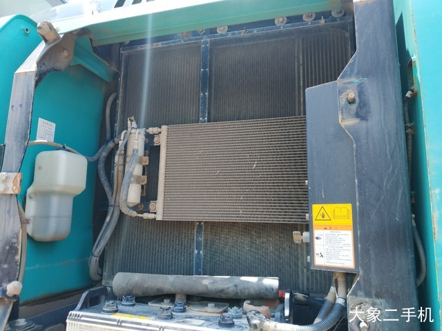 神钢 SK260LC-10 挖掘机