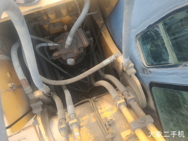 现代 R225LC-7 挖掘机