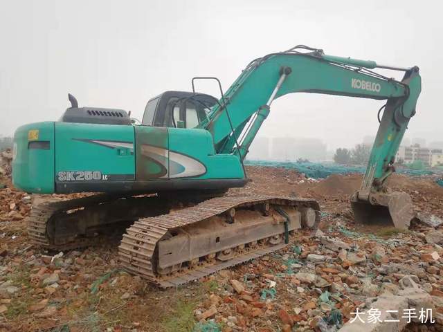 神钢 SK250-8 挖掘机