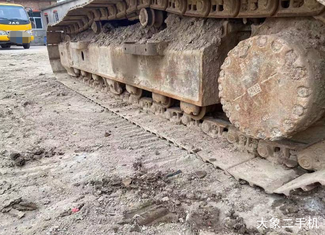 小松 PC200-8M0 挖掘机