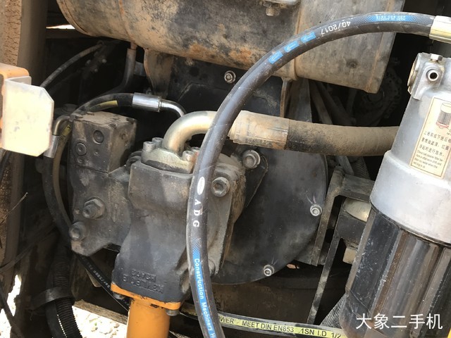 三一重工 SY75C 挖掘机