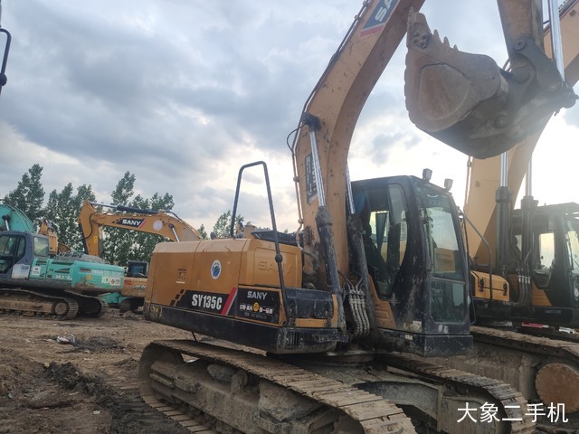 三一重工 SY135C 挖掘机
