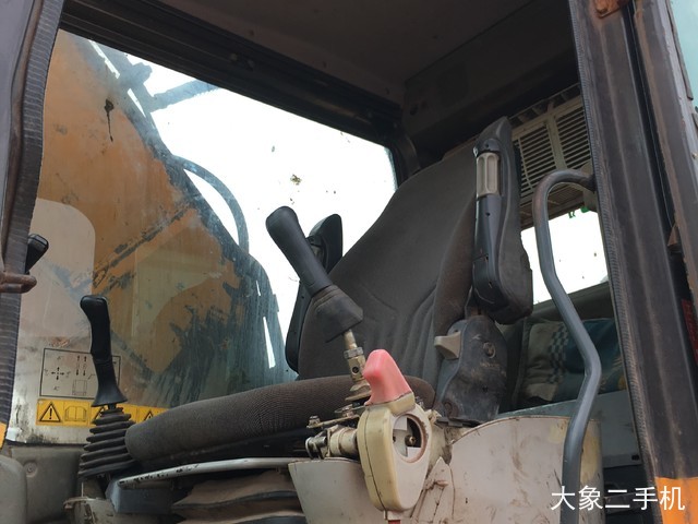 三一重工 SY235C 挖掘机