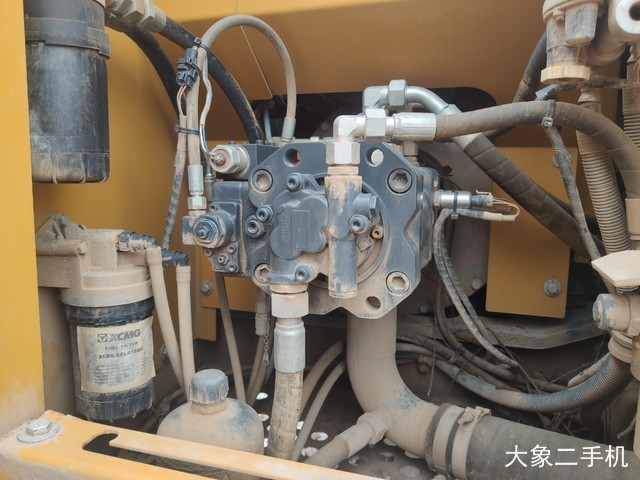 徐工 XE135B 挖掘机