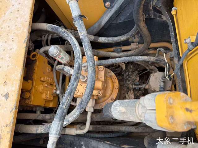 三一重工 SY215C 挖掘机