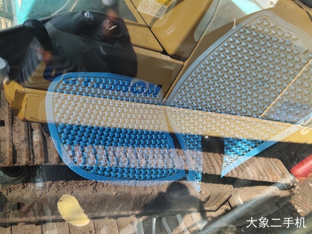 神钢 SK210LC-8 挖掘机