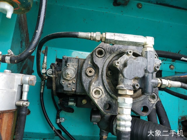 神钢 SK260LC-8 挖掘机