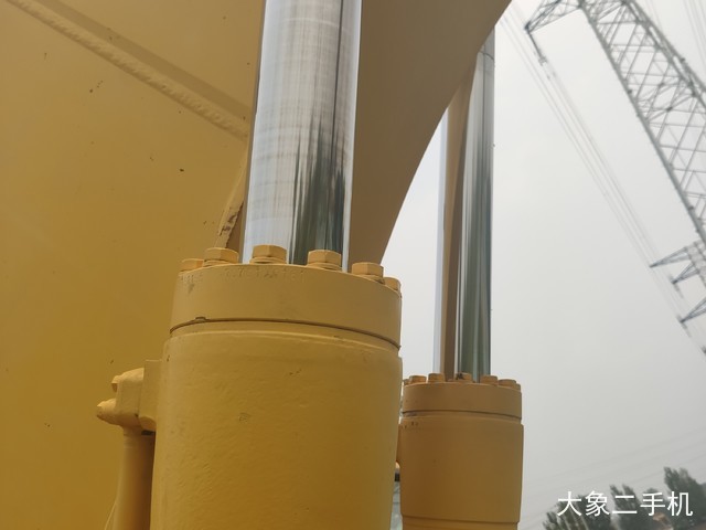 小松 PC240LC-8M0 挖掘机