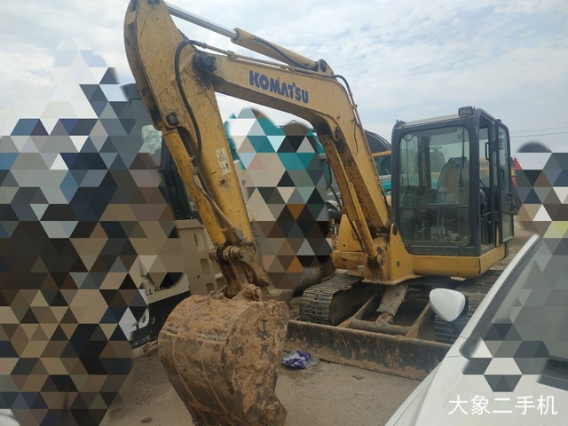 小松 PC56-7 挖掘机