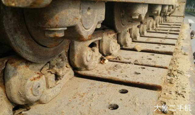 龙工 LG6060 挖掘机