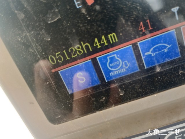 三一重工 SY215C 挖掘机