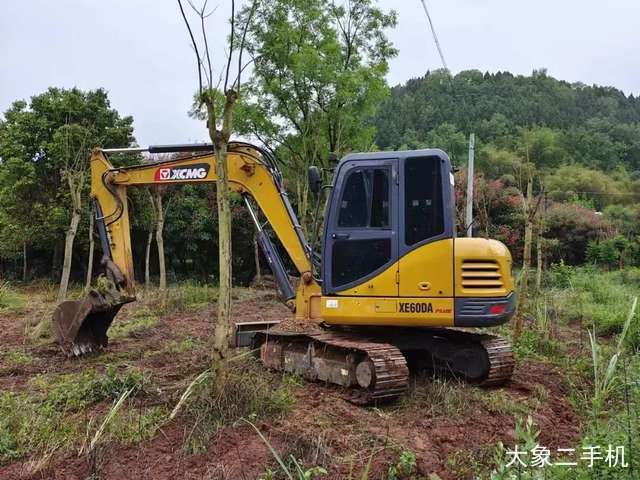 徐工 XE60D 挖掘机