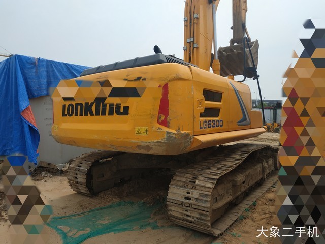 龙工 LG6245E 挖掘机