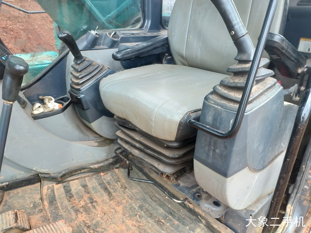 神钢 SK350LC-8 挖掘机