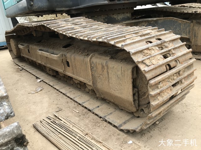 神钢 SK200-10 挖掘机