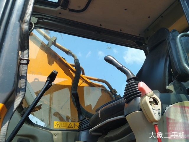 三一重工 SY335 挖掘机