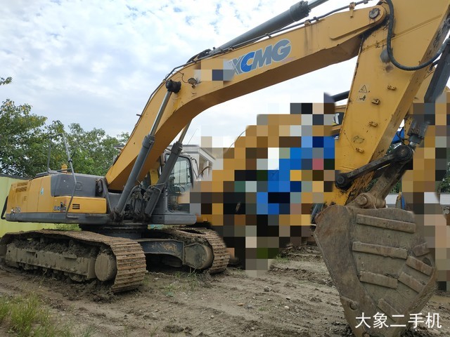 徐工 XE335C 挖掘机