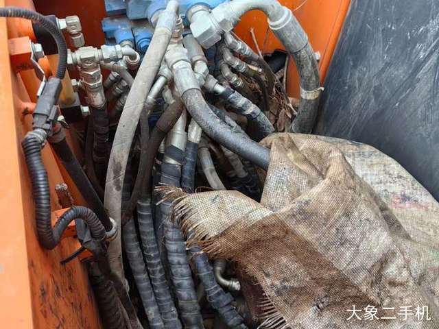 斗山 DX75 挖掘机