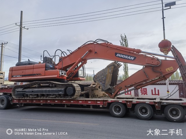斗山 DX380LC 挖掘机
