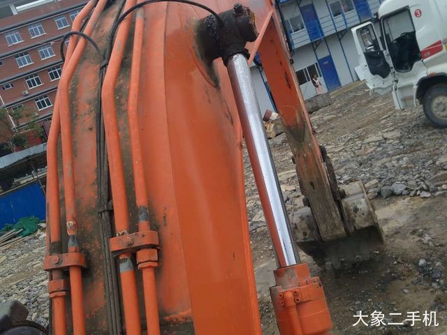 日立 ZX210LC-3G 挖掘机