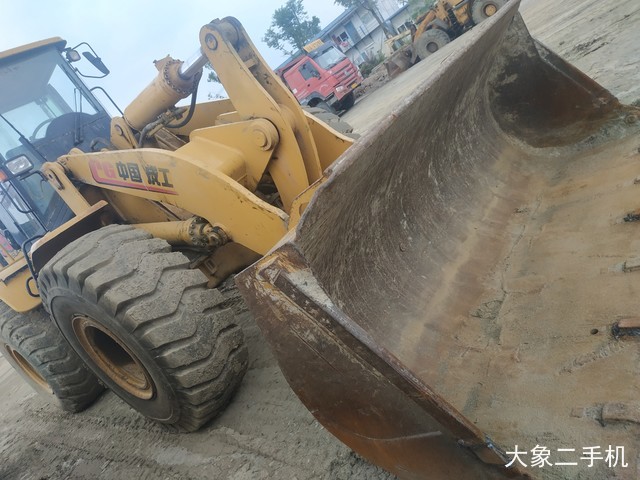 成工 CG955 装载机