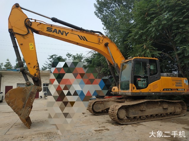 三一重工 SY235C 挖掘机