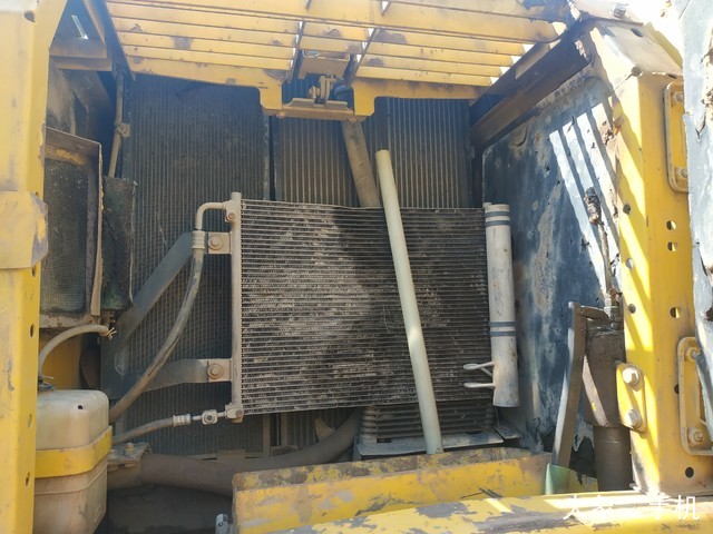 小松 PC220-8 挖掘机