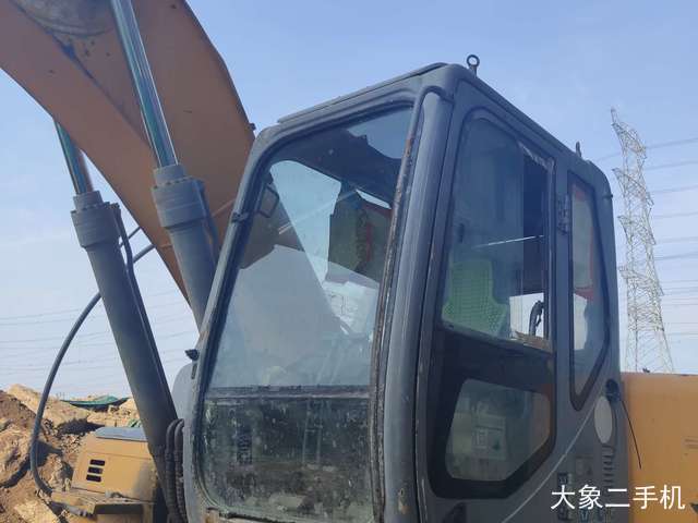 徐工 XE210 挖掘机