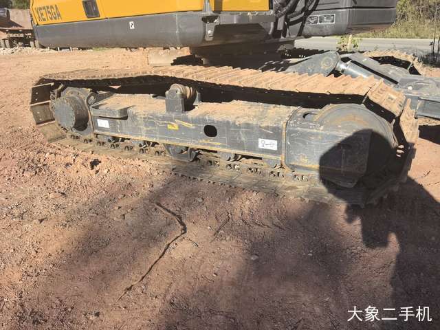 徐工 XE75G 挖掘机