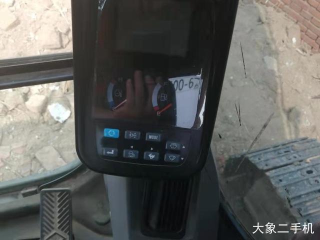 神钢 SK75-8 挖掘机