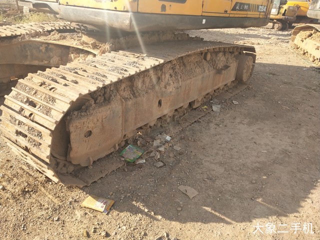 三一重工 SY215C-8 挖掘机