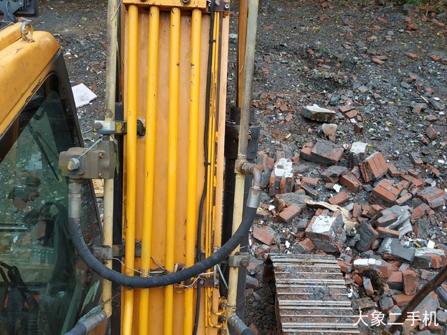 三一重工 SY135C-8 挖掘机