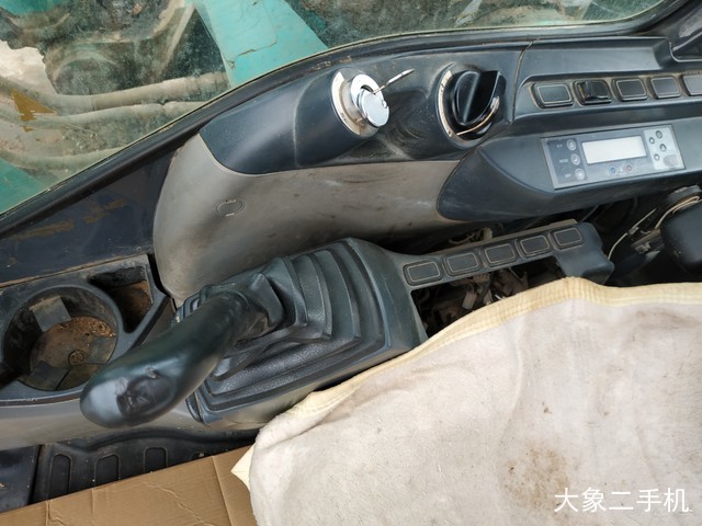 神钢 SK260LC-8 挖掘机