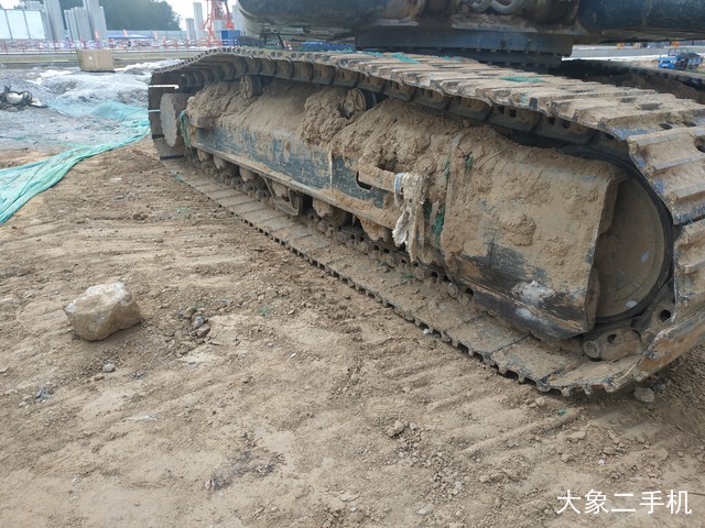 现代 R215LVS 挖掘机