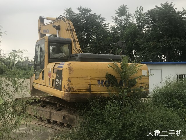 小松 PC200LC-8(600mm履带板) 挖掘机