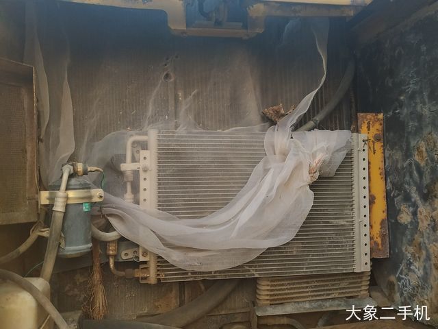 小松 PC220-8 挖掘机